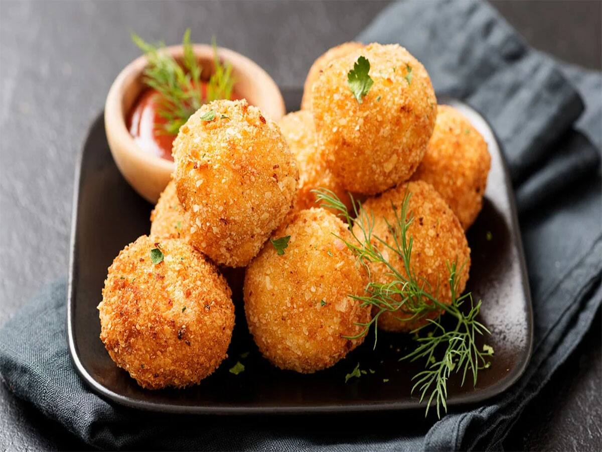 પનીર બોલ