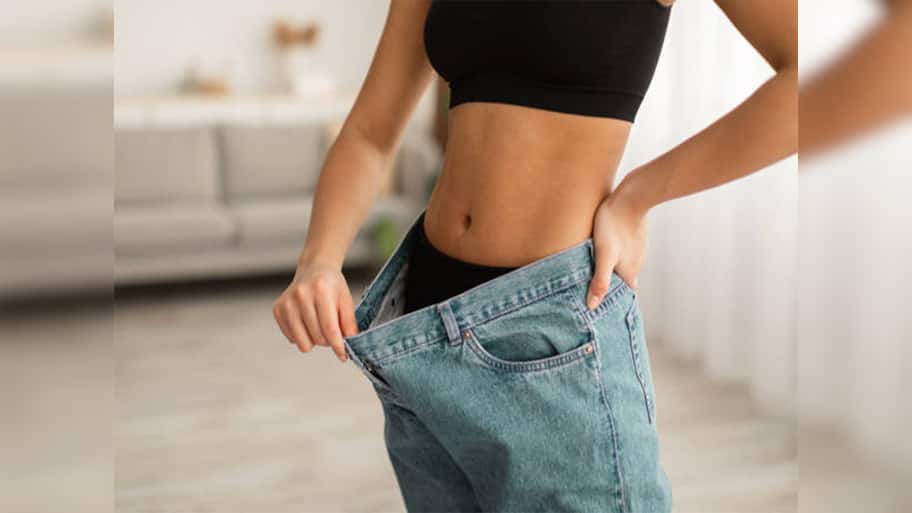 Weight Loss: ફુલેલું પેટ થોડા દિવસોમાં જ જતું રહેશે અંદર, પાતળું થવું હોય તો અપનાવો આ દેશી નુસખો