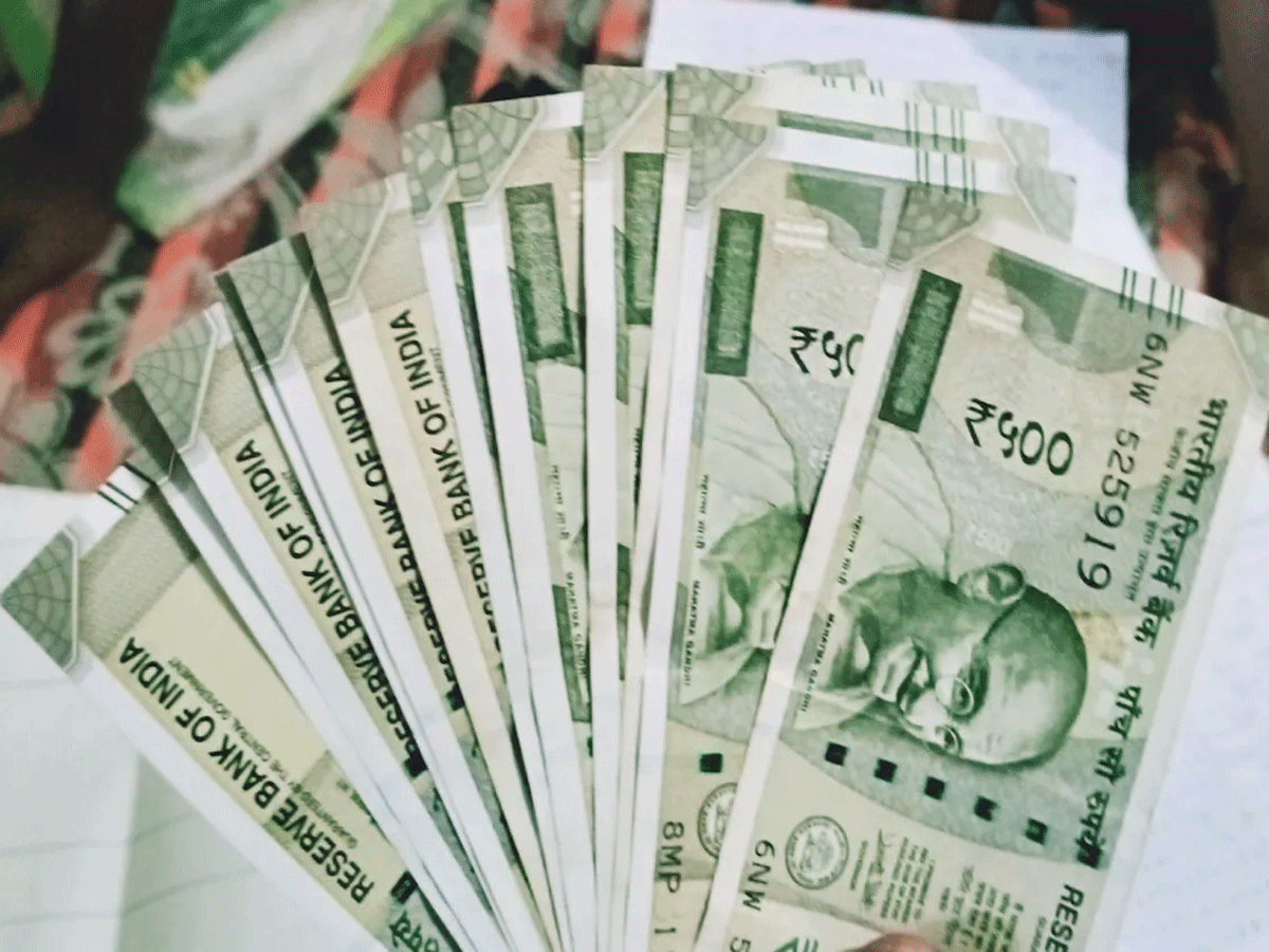 Fact Check: 500 રૂપિયાની નોટ મુદ્દે લોકો હેરાન પરેશાન, ATMમાંથી નહીં નીકળે? જાણો શું છે સચ્ચાઈ Fact Check: 500 રૂપિયાની નોટ મુદ્દે લોકો હેરાન પરેશાન, ATMમાંથી નહીં નીકળે? જાણો શું છે સચ્ચાઈ