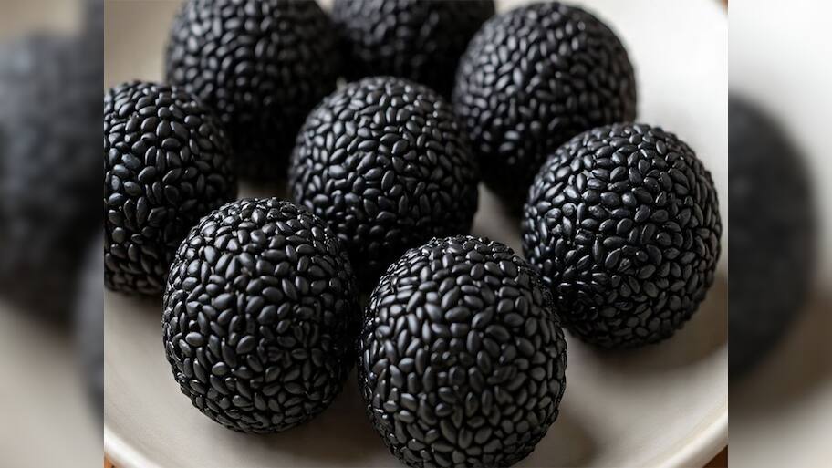 Black Sesame: નેચરલ એનર્જી બુસ્ટર છે કાળા તલ, આ રીતે લાડુ બનાવીને ખાશો તો સ્વાદની સાથે સારું સ્વાસ્થ્ય પણ મળશે