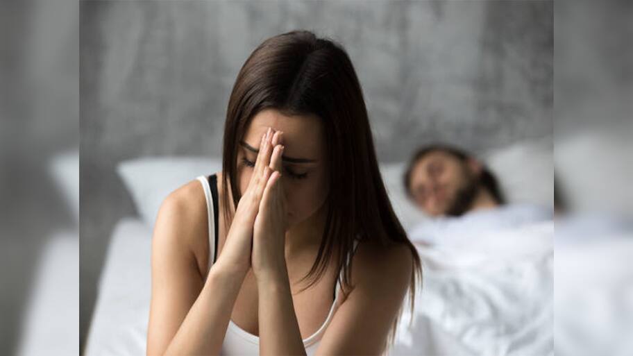 Toxic Relationship: ખરાબ વ્યક્તિ સાથે રિલેશનશીપમાં હોય તો યુવતીનું શરીર આપે છે આ 10 સાઈન