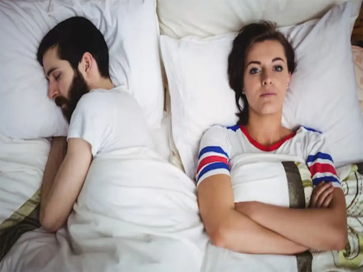 Extra Marital Affair: પતિ-પત્ની વચ્ચે આ વસ્તુનો અભાવ હોય તો વધી જાય એક્સ્ટ્રા મેરિટલ અફેર શરુ થવાના ચાન્ચ Extra Marital Affair: પતિ-પત્ની વચ્ચે આ વસ્તુનો અભાવ હોય તો વધી જાય એક્સ્ટ્રા મેરિટલ અફેર શરુ થવાના ચાન્ચ