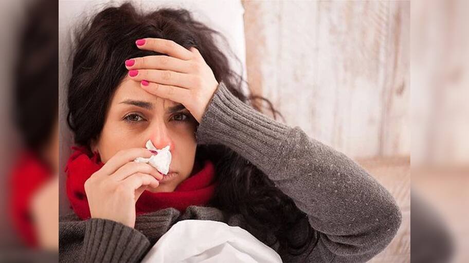 Cold and Cough: શરદી-ઉધરસમાં ભુલથી પણ આ 5 ફળ ખાવા નહીં, ખાવાથી વધી શકે છે કફ