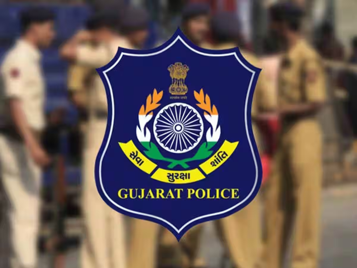 ગુજરાતના ગૃહ વિભાગે 105 IPS અને SPS અધિકારીઓની કરી બદલી અને બઢતી, જુઓ લીસ્ટ ગુજરાતના ગૃહ વિભાગે 105 IPS અને SPS અધિકારીઓની કરી બદલી અને બઢતી, જુઓ લીસ્ટ