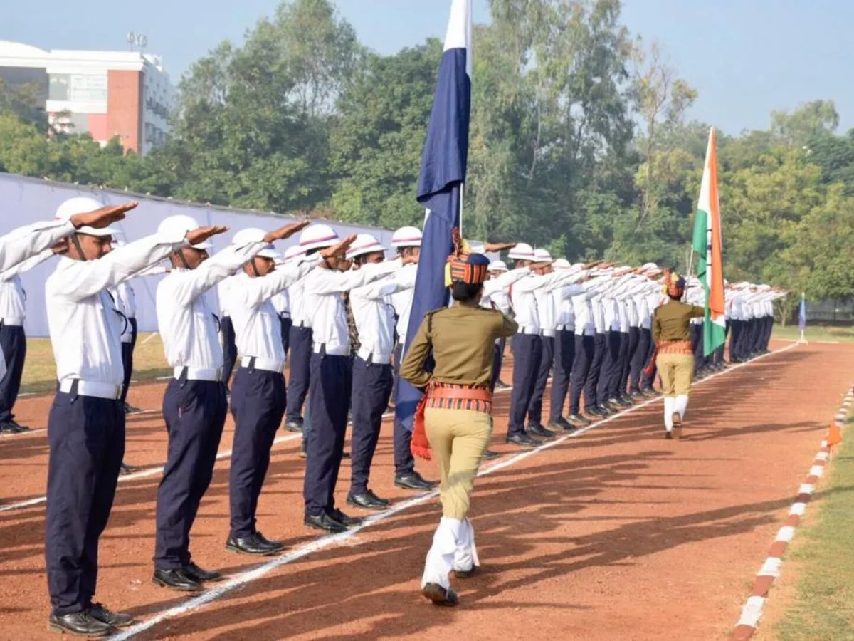 Job Opportunity in Ahmedabad Traffic Brigade Recruitment know how to apply | અમદાવાદમાં નોકરી કરવાની સોનેરી તક ! ધો-9 પાસ માટે ટ્રાફિક બ્રિગેડમાં મોટી ભરતી