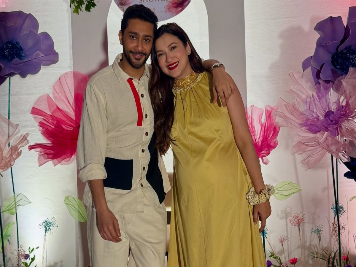 Gauhar Khan: બીજીવાર માં બની 42 વર્ષીય ગૌહર ખાન, પોસ્ટ શેર કરી જણાવ્યું દીકરી આવી કે દીકરો ? Gauhar Khan: બીજીવાર માં બની 42 વર્ષીય ગૌહર ખાન, પોસ્ટ શેર કરી જણાવ્યું દીકરી આવી કે દીકરો ?