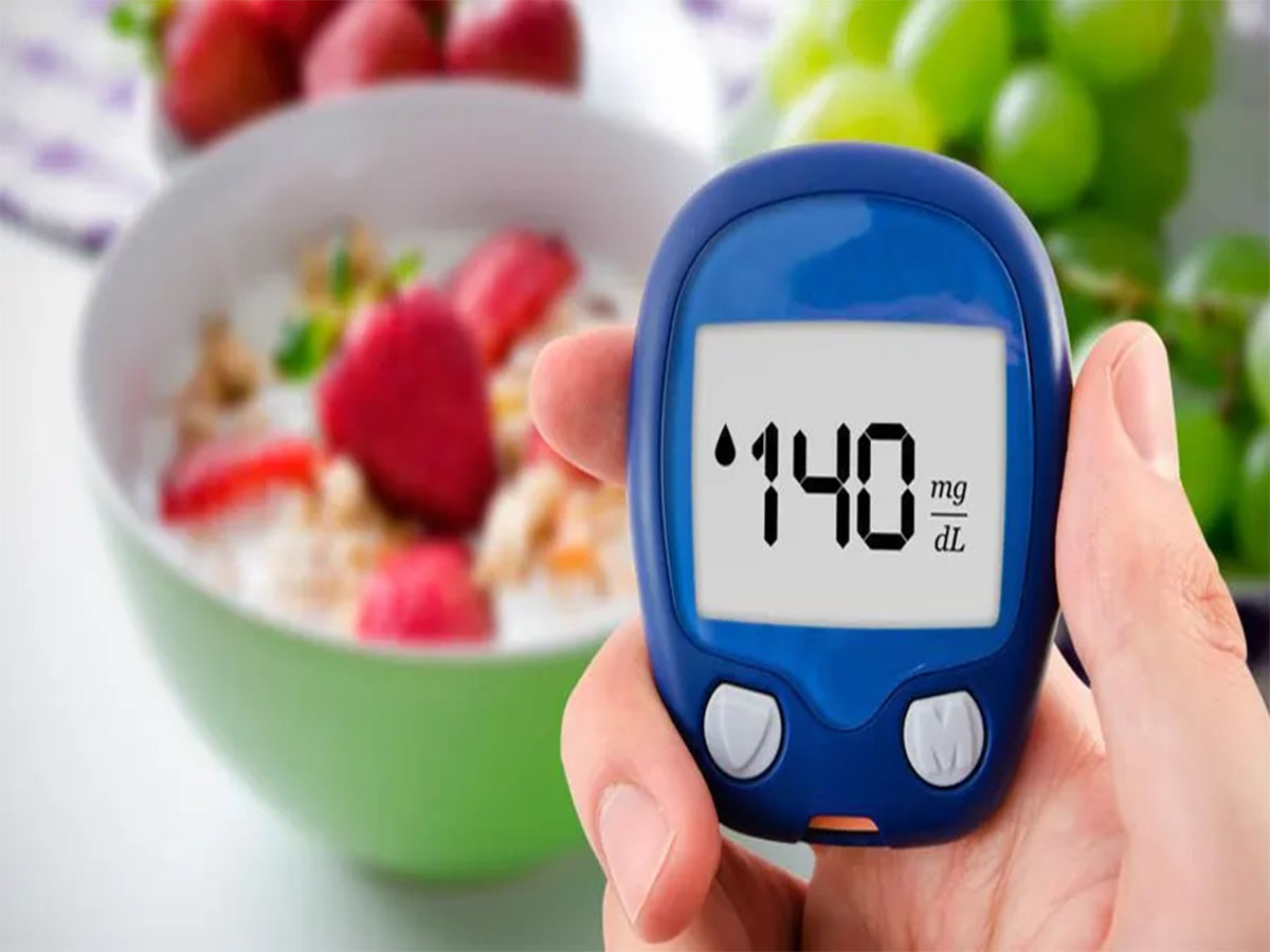 Normal Blood Sugar Level: ડાયાબિટીસ હોય કે ન હોય, ઉંમર પ્રમાણે બ્લડ શુગર કેટલું હોવું જોઈએ ? જાણી લો વિગતો Normal Blood Sugar Level: ડાયાબિટીસ હોય કે ન હોય, ઉંમર પ્રમાણે બ્લડ શુગર કેટલું હોવું જોઈએ ? જાણી લો વિગતો