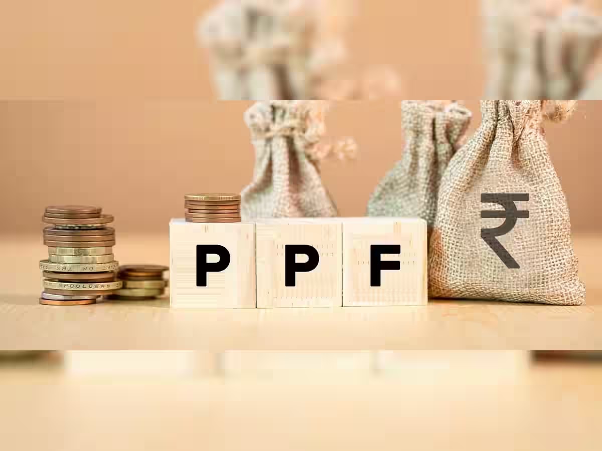 કરોડપતિ બનવાનું સીક્રેટ! PPFની 15+5+5 રણનીતિથી બનાવો ₹1 કરોડનું ફંડ, સમજો કેલકુલેશનનો જાદૂ! કરોડપતિ બનવાનું સીક્રેટ! PPFની 15+5+5 રણનીતિથી બનાવો ₹1 કરોડનું ફંડ, સમજો કેલકુલેશનનો જાદૂ!