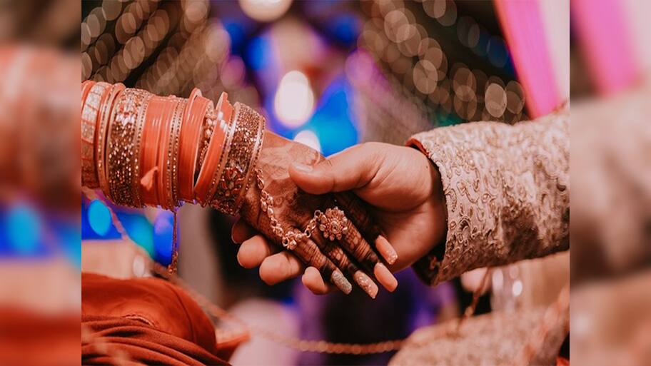 Marriage Tips: લગ્ન પછી મોટાભાગની યુવતીઓ કરે છે આ 3 ભુલ, સાસરામાં માન વધારવા આ વાતનું રાખો ધ્યાન