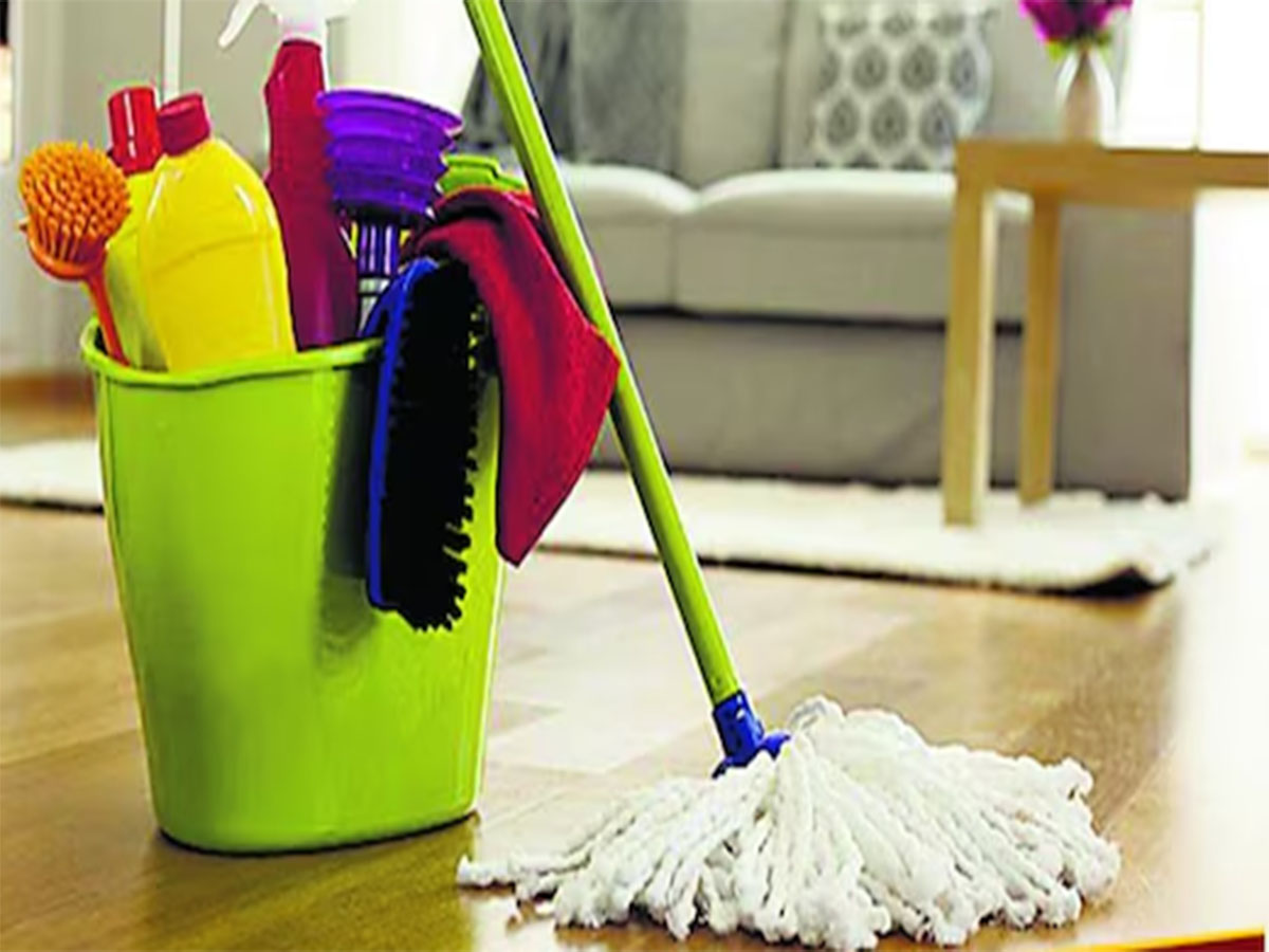 Cleaning Hacks: પોતુ કરવાના પાણીમાં આ 2 વસ્તુ મિક્સ કરી ફ્લોર સાફ કરો, એકવારમાં નીકળી જશે ટાઈલ્સ પરના ડાઘ Cleaning Hacks: પોતુ કરવાના પાણીમાં આ 2 વસ્તુ મિક્સ કરી ફ્લોર સાફ કરો, એકવારમાં નીકળી જશે ટાઈલ્સ પરના ડાઘ