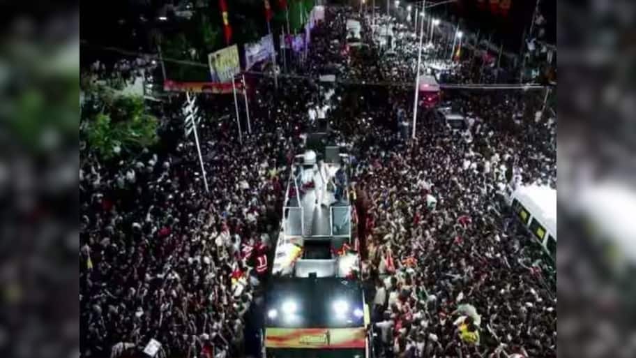 અભિનેતા વિજયની રેલીમાં જીવલેણ નાસભાગ, અત્યાર સુધી 39ના મોત, 95 ઈજાગ્રસ્ત