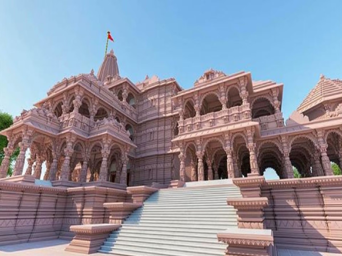Ayodhya: રામ મંદિરમાં નમાઝ પઢવાનો પ્રયાસ, પોલીસે કાશ્મીરી યુવકની અટકાયત કરી Ayodhya: રામ મંદિરમાં નમાઝ પઢવાનો પ્રયાસ, પોલીસે કાશ્મીરી યુવકની અટકાયત કરી