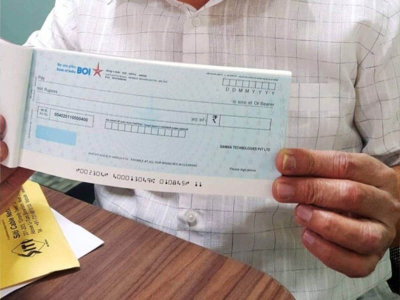 'Lakh' કે 'Lac'... ચેક પર શું લખવું સાચુ? શું લખવા પર કેન્સલ થઈ શકે છે ચેક, જાણો