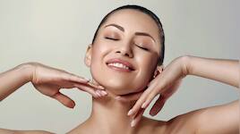 Skin Care: બદલતા વાતાવરણમાં આ રીતે કરો સ્કિન કેર, ચહેરો નહીં દેખાય ચીપચીપો