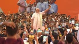  PM Modi In Gujarat LIVE: 'હીરા બાના લાલ મારા ભારતના લાલ, એણે મને માયા લગાડી' ગીતથી વડોદરામાં PM મોદીનું રેમ્પ વોક, Gen Z સાથે હાથ મિલાવ્યા