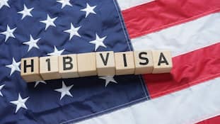 H-1B વિઝાધારકોને ટ્રમ્પનો મોટો ઝટકો, હવે નોકરી ગઈ તો છોડવું પડશે અમેરિકા