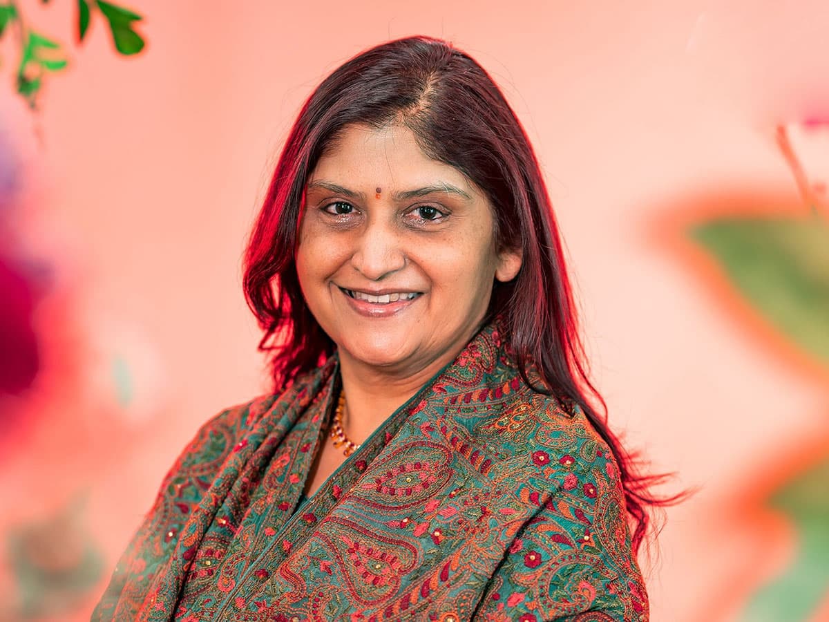 IAS_mona_khandha_zee.jpg