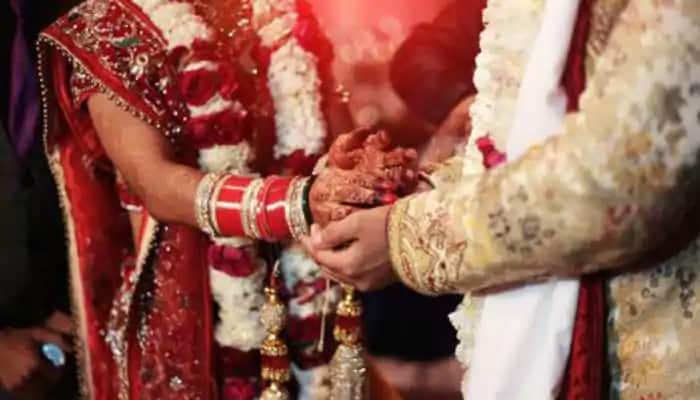 Honeymoon પરથી પાછા ફરતા જ પત્નીએ કર્યો ધડાકો, પતિને આપી દીધા ડિવોર્સ, કારણ જાણી છક થશો Honeymoon પરથી પાછા ફરતા જ પત્નીએ કર્યો ધડાકો, પતિને આપી દીધા ડિવોર્સ, કારણ જાણી છક થશો