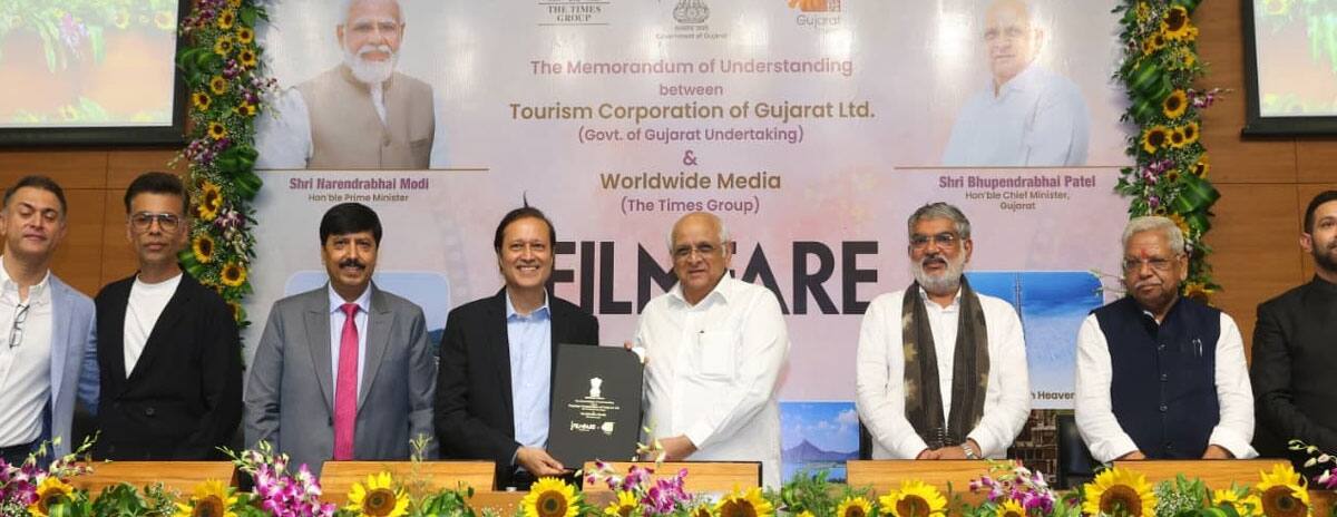 ગાંધીનગરના કાવાદાવા : બે મંત્રીઓની જોડીઓથી બધા કંટાળ્યા, તો બીજી બાજુ એક IAS કપલથી તોબા તોબા Gandhinagar Na Kavadava