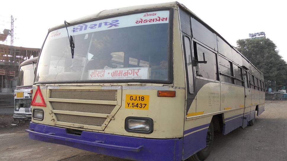 jamangar-bus.jpg