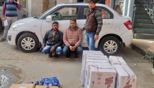 વડોદરા LCBએ 72 ખોખા દારૂ સહિત 11.75 લાખ રૂપિયાનો મુદ્દામાલ ઝડપ્યો વડોદરા LCBએ 72 ખોખા દારૂ સહિત 11.75 લાખ રૂપિયાનો મુદ્દામાલ ઝડપ્યો