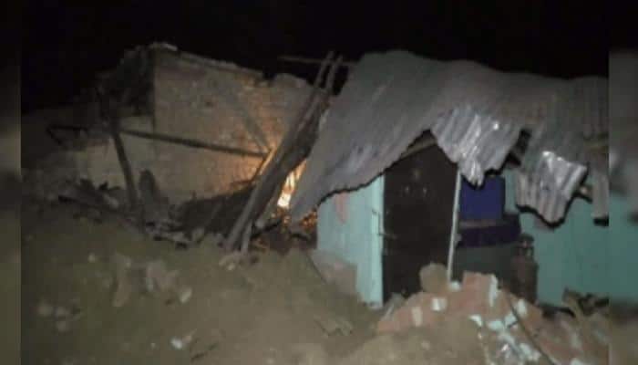 કાનપુરમાં અચાનક કાચા મકાનો પર માટી ભરેલુ ડમ્પર ઘુસી ગયું: 6 લોકોનાં મોત