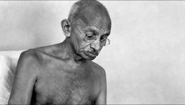 15 ઓગસ્ટ 1947ના રોજ દેશ આઝાદીની ઉજવણી કરી રહ્યો હતો, ત્યારે ગાંધીજી ઉપવાસ 
