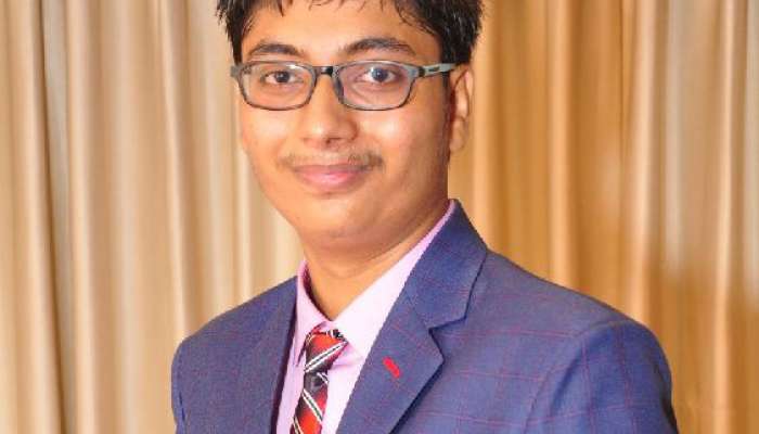 સુરતનો દેવાંશ શાહ કંપની સેક્રેટરીની પરીક્ષામાં ભારતમાં બીજા નંબરે આવ્યો