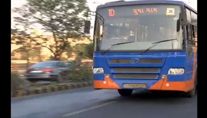 અમદાવાદઃ BRTS-AMTSના મુસાફરોને એક મહિના સુધી ફ્રી મળશે જનમિત્ર કાર્ડ