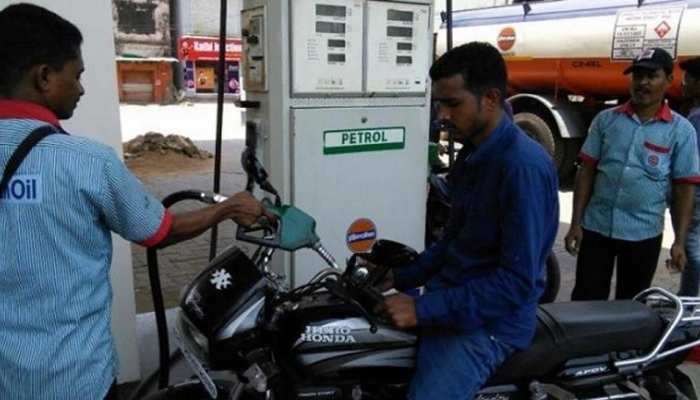 Petrol પંપ પર છેતરાઇ રહ્યા છો તમે? આ 11 Tipsનું રાખો ધ્યાન