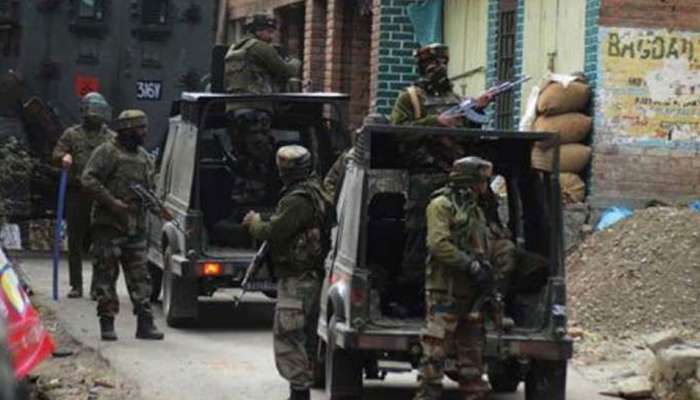  J&K: સીમા પારથી પાકિસ્તાનના સ્નાઈપર હુમલામાં એક ભારતીય જવાન શહીદ, 2 ઘાયલ 