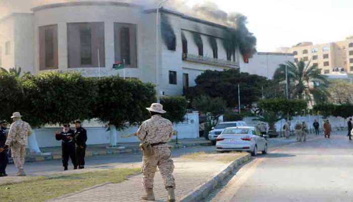 લીબિયામાં વિદેશ મંત્રાલયનાં હેડક્વાર્ટરમાં ISISએ વિસ્ફોટ કર્યો, 3નાં મોત