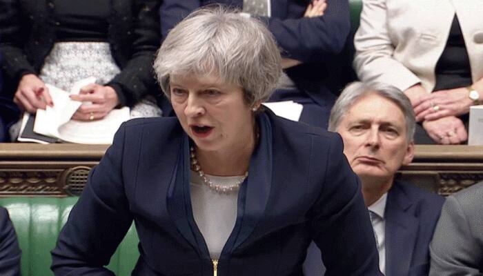 Brexit ડીલ: બ્રિટિશ સંસદમાં થેરેસા મેની સજ્જડ હાર, ડેવિડ કેમરન જેવી થઈ શકે છે હાલત Brexit ડીલ: બ્રિટિશ સંસદમાં થેરેસા મેની સજ્જડ હાર, ડેવિડ કેમરન જેવી થઈ શકે છે હાલત