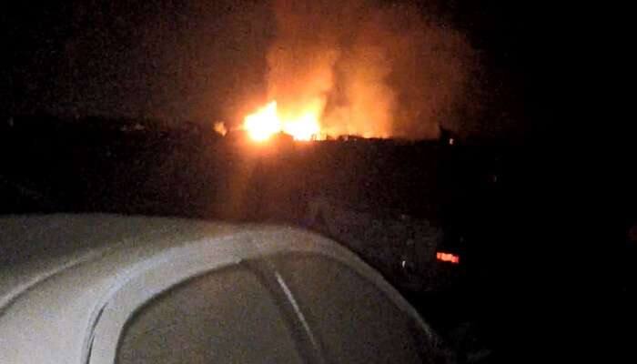 મુંબઇ: પાર્કિંગમાં ઉભી હતી કાર, અચાનક લાગેલી આગની ઝપટમાં આવી 100 કાર