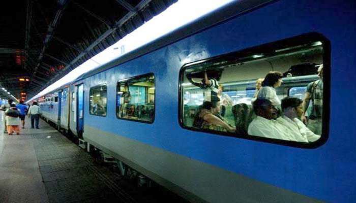 રેલવે બજેટ 2019 : રેલવેને મળ્યા 64,587 કરોડ, વંદે ભારત એક્સપ્રેસ નવું સોપા