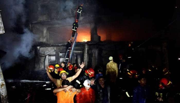 બાંગ્લાદેશ: ઢાકાની એક બિલ્ડિંગમાં ભીષણ આગ, અત્યાર સુધી 70 લોકોના મોત