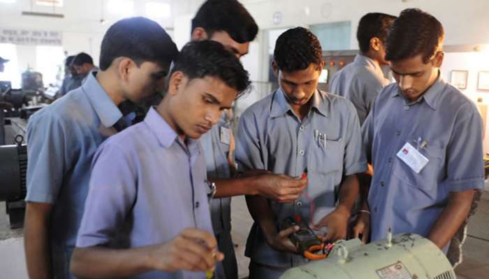 ચોથી ઔદ્યોગિક ક્રાંતિની તૈયારી, ભારતમાં 1 કરોડ યુવાઓને ટ્રેનિંગ આપશે