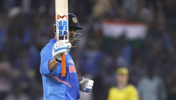 INDvAUS: મહેન્દ્ર સિંહ ધોનીએ પોતાના નામે કર્યો આ અનોખો રેકોર્ડ