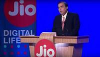 ગ્રાહકોને રોજ મળશે 2GB ફ્રી ડેટા: JIO એ આકાશનાં લગ્નની ઉજવણી ચાલુ કરી