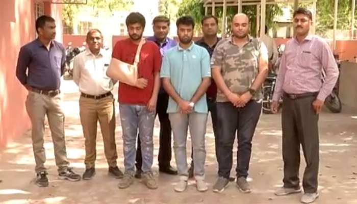 અમદાવાદ: વિદેશના નાગરિકોને લોનના નામે ફોન કરી છેતરપિંડી કરતા ત્રણ ઝડપાયા
