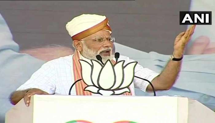 VIDEO: પહેલી વાર મતદાન કરવા જઇ રહેલ યુવાનને PM મોદીની 3 અપીલ
