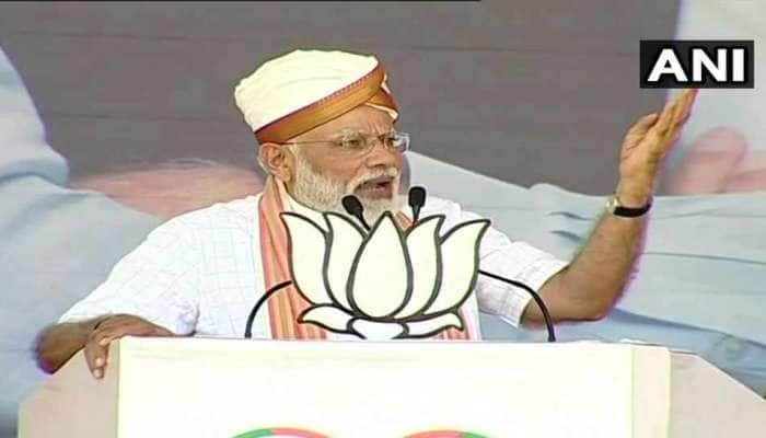 VIDEO: પહેલી વાર મતદાન કરવા જઇ રહેલ યુવાનને PM મોદીની 3 અપીલ