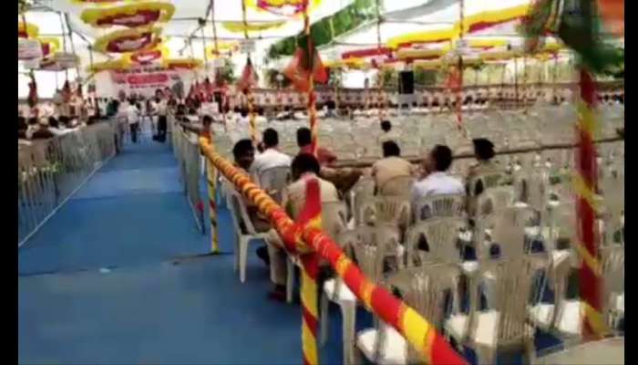 વિસાવદરમાં સીએમ રૂપાણીના કાર્યક્રમનો ફિયાસ્કો, ખુરશીઓ ખાલીખમ દેખાતા સભા કેન્સલ