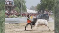 VIDEO: અખિલેશ અને માયાવતીની રેલીમાં ઘુસી આવ્યો, પછી જે થયું....