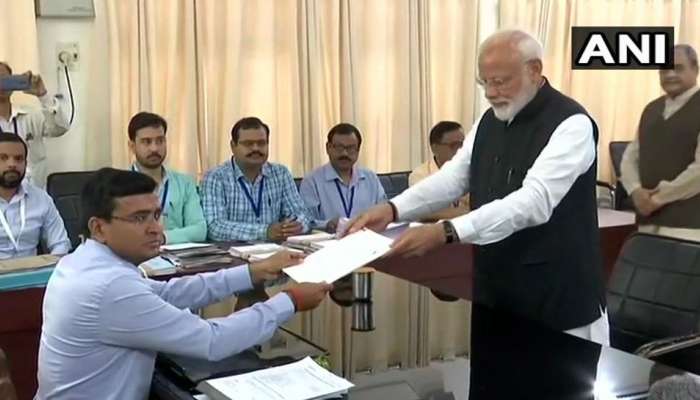 PM મોદીએ વારાણસી બેઠક માટે ઉમેદવારી નોંધાવી, NDAના દિગ્ગજ નેતા રહ્યાં હાજર