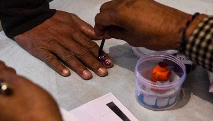 Exit Poll 2019: AAJTAK-AXISનો દાવો, છત્તીસગઢમાં ભાજપને 7-8 અને કોંગ્રેસને