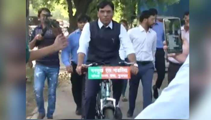 ગુજરાતના આ સાંસદ સાયકલ લઇને પહોંચ્યા શપથવિધી સમારોહમાં