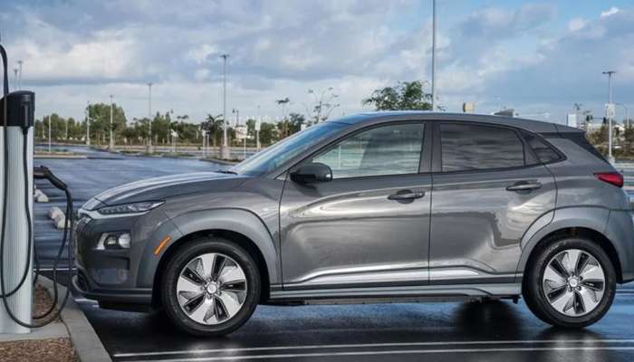 482 km માઇલેજ આપશે Hyundai ની નવી Kona, જૂલાઇમાં આ દિવસે થશે લોન્ચ 482 km માઇલેજ આપશે Hyundai ની નવી Kona, જૂલાઇમાં આ દિવસે થશે લોન્ચ