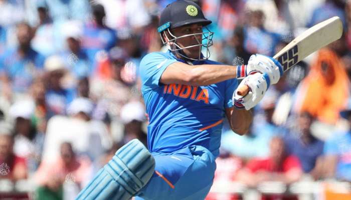 IND vs WI: ગાંગુલીએ ધોનીનું સમર્થન કરતા કહ્યું, તેની પાસે સફળ થવાની ક્ષમતા 