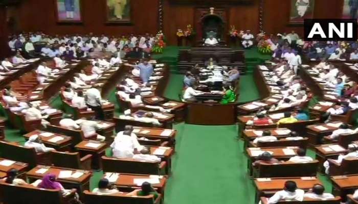 LIVE: સંકટમાં કર્ણાટક સરકાર, રાજ્યપાલે સ્પીકરને આગ્રહપુર્વક વિશ્વાસ મત પ્રક્રિયા કરવા જણાવ્યું